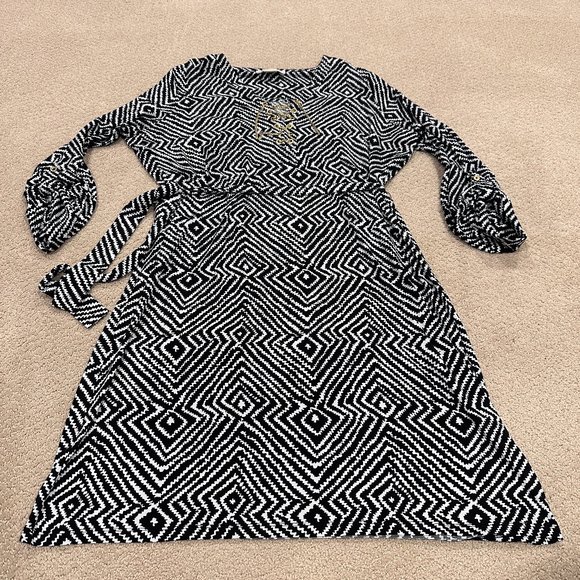 MICHAEL Michael Kors Dress Jersey Knit Mob Wife LS Lace Up Black White Print 1X - Picture 1 of 16